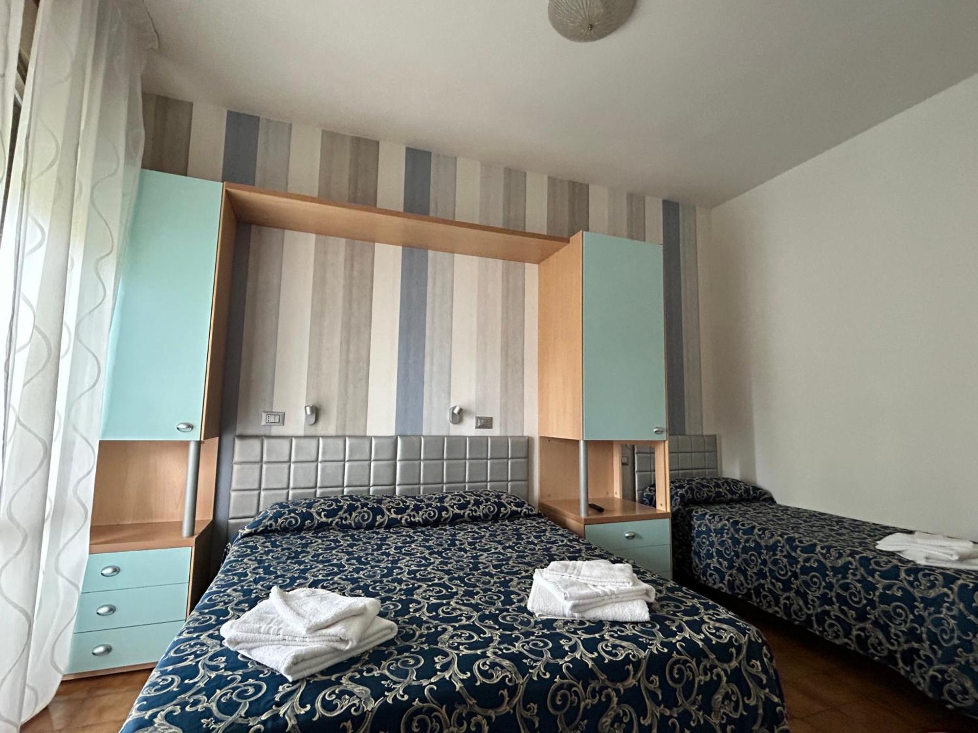 Hotel Etna - Nuova Gestione Romagnola All-Inclusive Spiaggia Parcheggio Riccione Exterior photo
