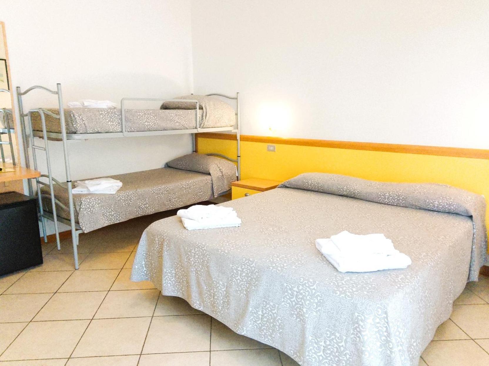 Hotel Etna - Nuova Gestione Romagnola All-Inclusive Spiaggia Parcheggio Riccione Exterior photo